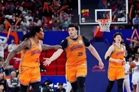 包含NBA常规赛赛前走向成谜；广州队队长鼓劲；引发热议；球队文化再被提及的词条万博体育manbet平台