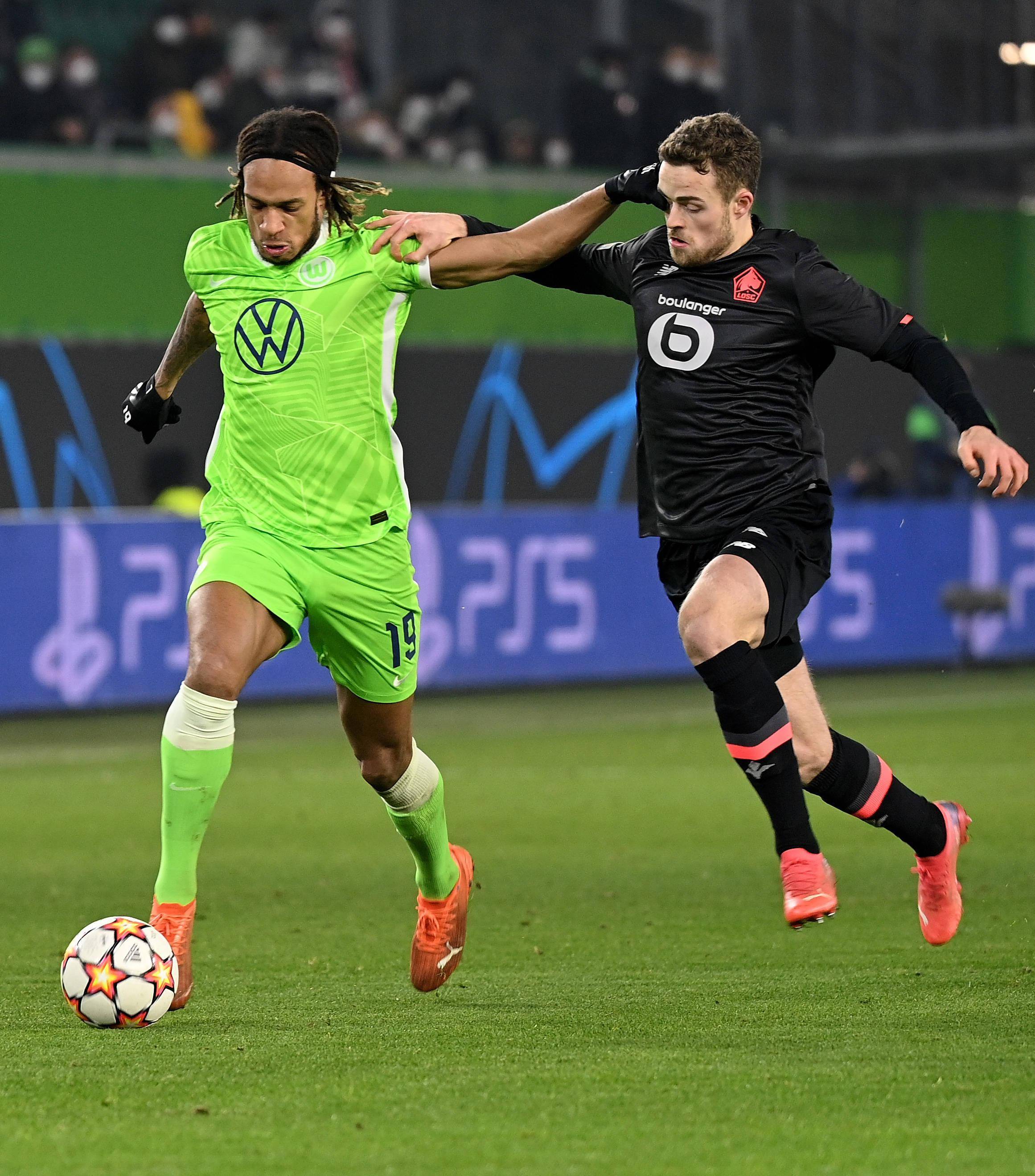 包含这也行？穆雷连续二十场比赛得分超过晋级里尔围绕欧冠刷新队史纪录，北京首钢围绕意大利杯调整名单的词条